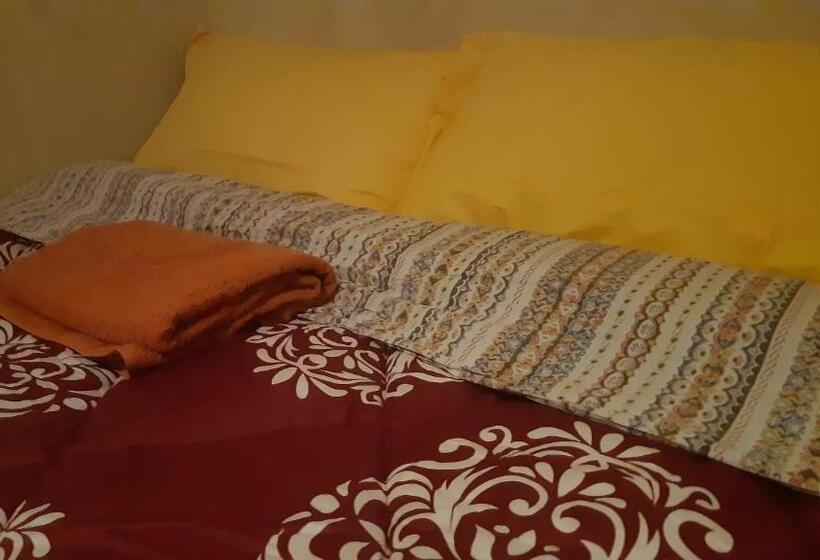 تختخواب و صبحانه Home Sweet Home   Guest House