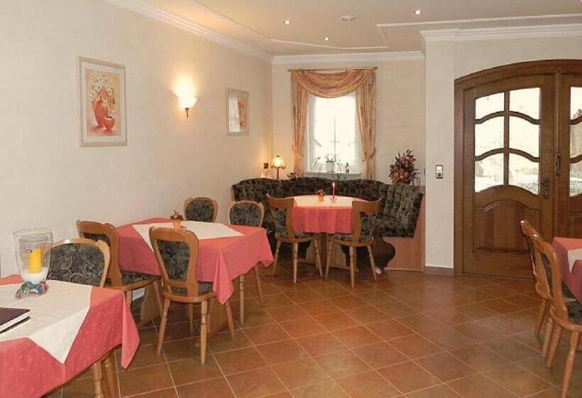 ペンション Gästehaus Freimuth