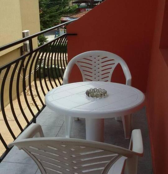 پانسیون Sineva Guest House