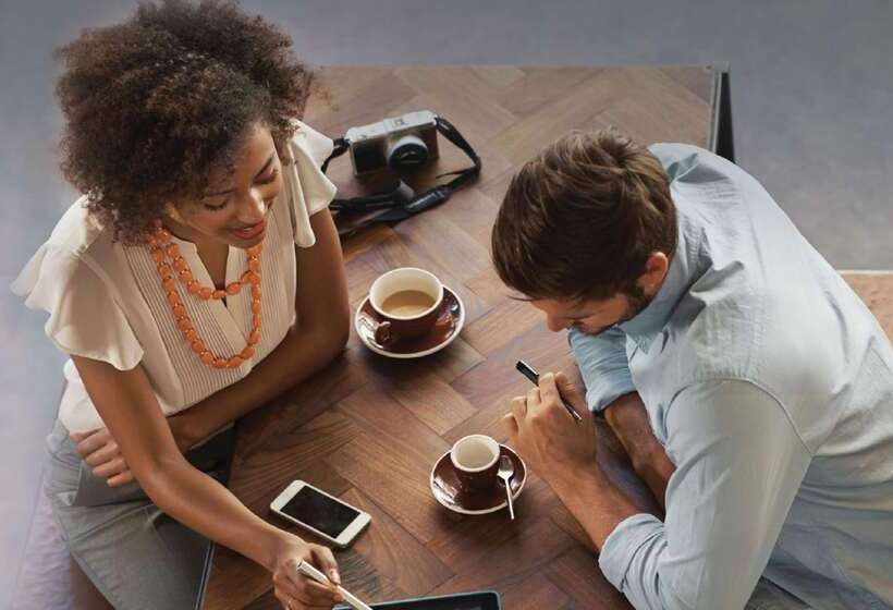 هتل Embassy Suites Baltimore  Inner Harbor