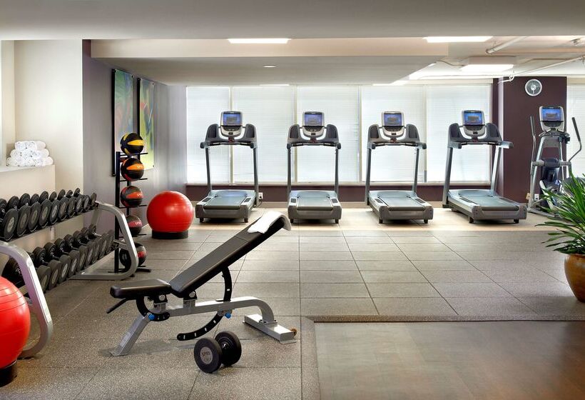 هتل Embassy Suites Baltimore  Inner Harbor