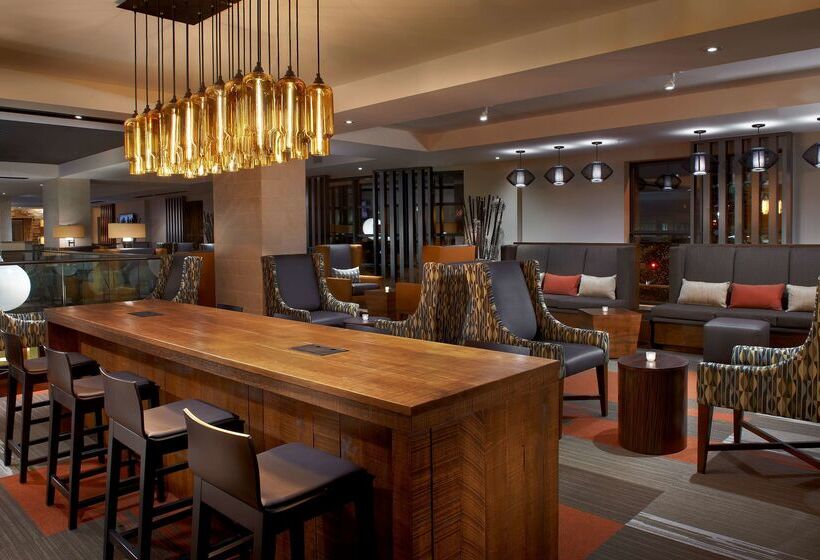 هتل Embassy Suites Baltimore  Inner Harbor