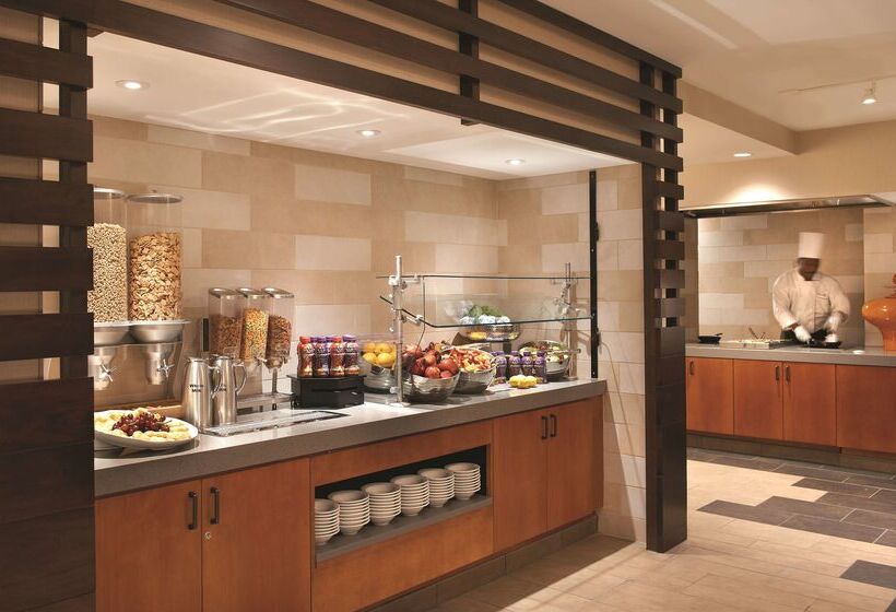 هتل Embassy Suites Baltimore  Inner Harbor