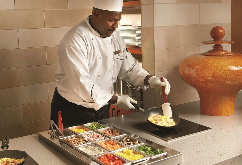 هتل Embassy Suites Baltimore  Inner Harbor