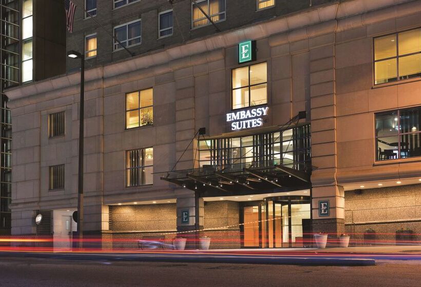 هتل Embassy Suites Baltimore  Inner Harbor
