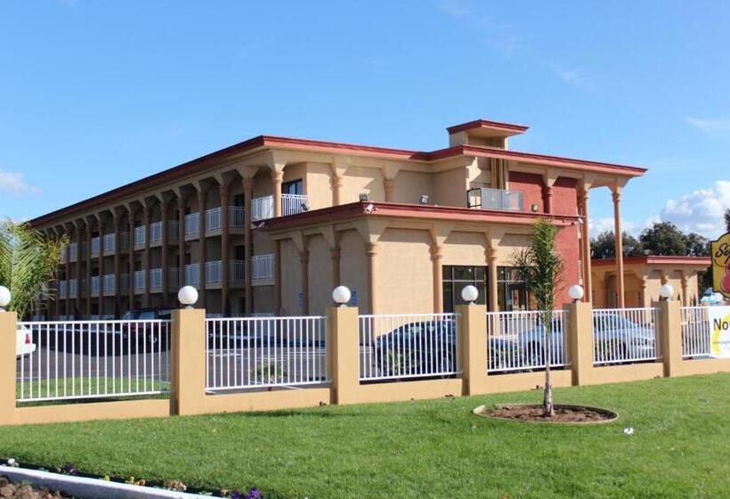 فندق Super 8 By Wyndham Vallejo/napa Valley