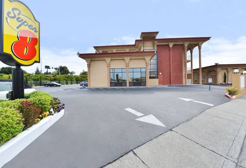 فندق Super 8 By Wyndham Vallejo/napa Valley