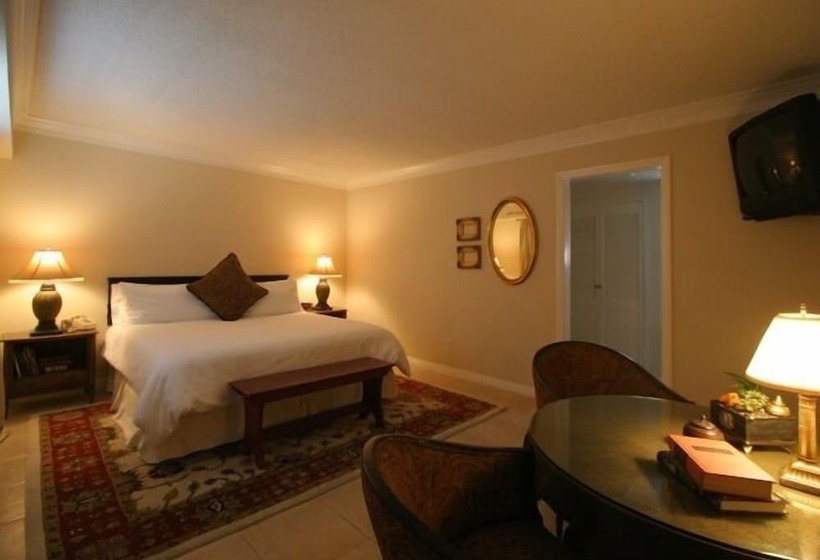 בית מלון כפרי The Tides Laguna Beach