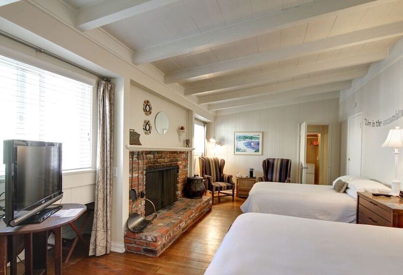 בית מלון כפרי The Tides Laguna Beach