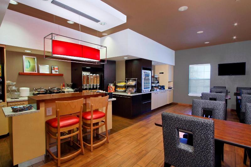 Отель Towneplace Suites Fort Worth Southwest Tcu Area