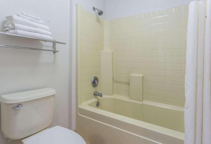 فندق Travelodge By Wyndham Merced Yosemite