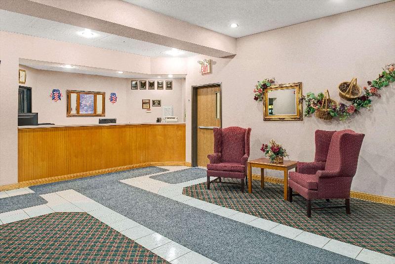 בית מלון כפרי Travelodge By Wyndham St. Louis