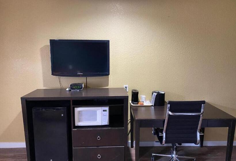 モーテル Woodridge Inn And Suites