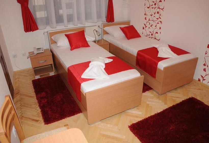 پانسیون Garni Hotel Laguna Lux