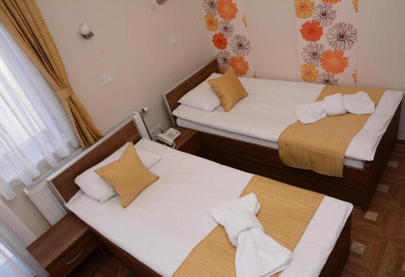 پانسیون Garni Hotel Laguna Lux