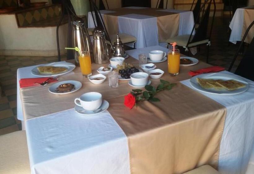 پانسیون Kasbah Titrit & Spa