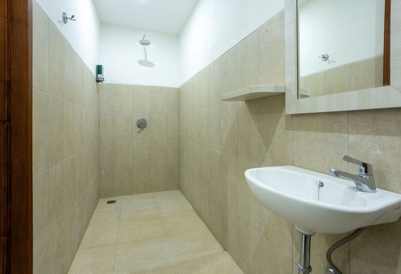 تختخواب و صبحانه Radea Villa