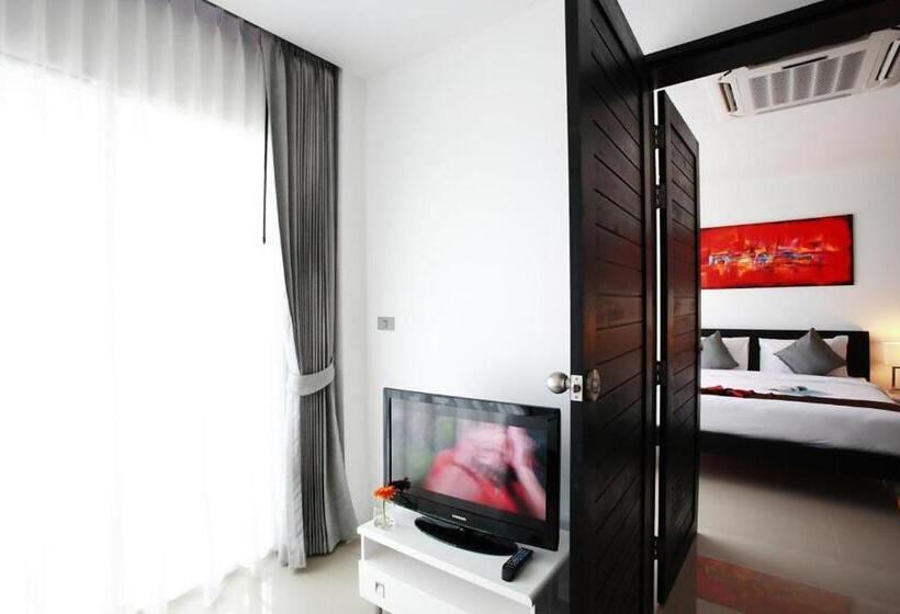 هتل One World One Home Naiharn