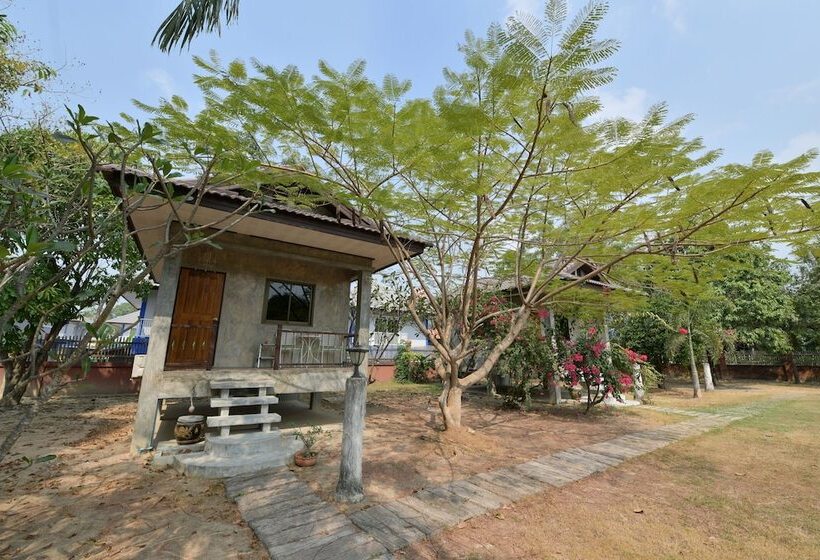 هتل Ruenkanthima Resort By Oyo Rooms