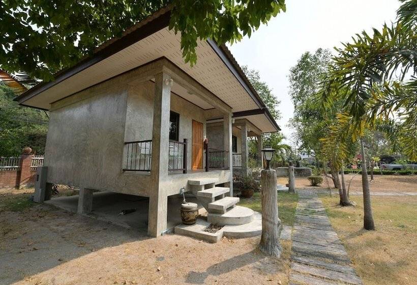 هتل Ruenkanthima Resort By Oyo Rooms