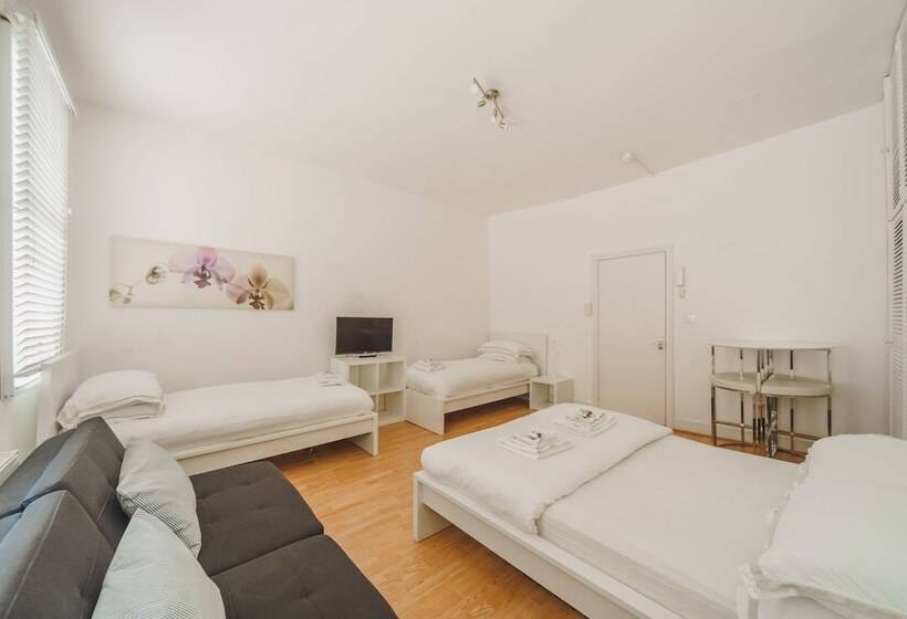 Large Studio Soho & Charing Cross Road