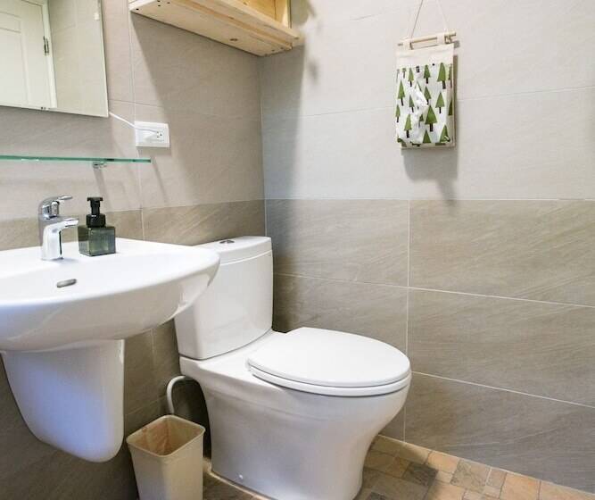 پانسیون Tree House Cafe & Homestay