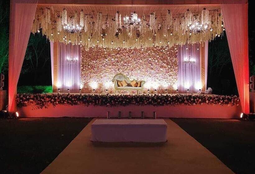 منتجع Raj Bagh Palace