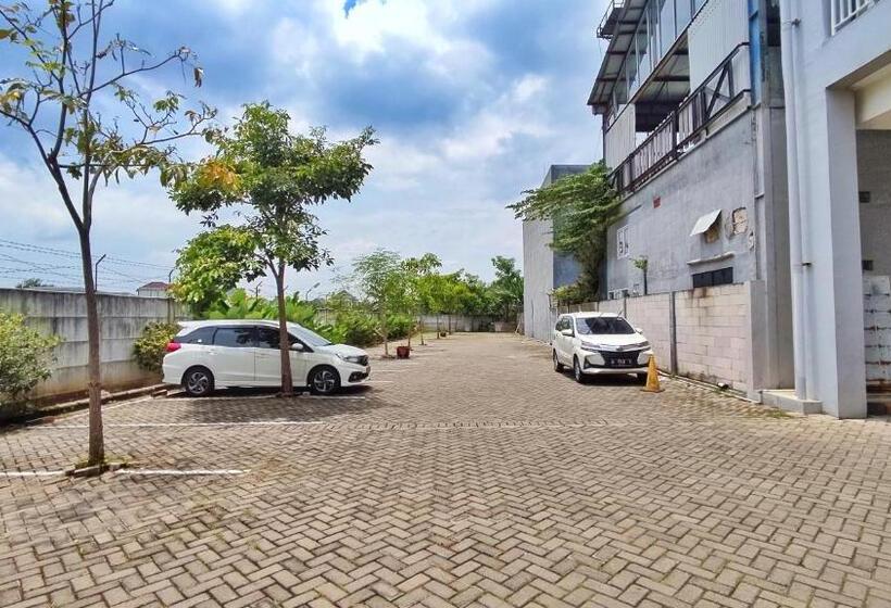 酒店 Dela Charis Tuban