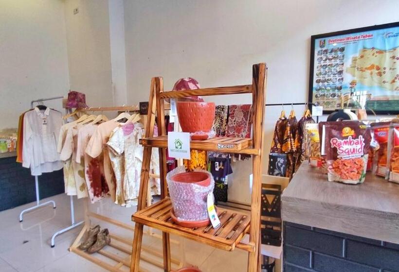 酒店 Dela Charis Tuban