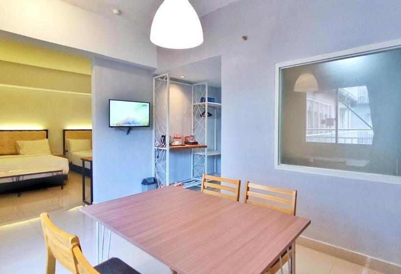 酒店 Dela Charis Tuban