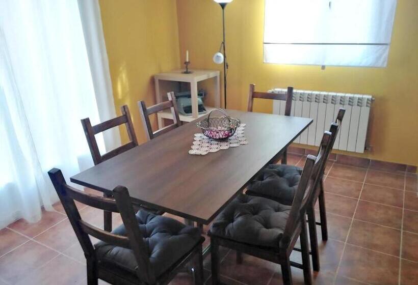 Charming House In Geria With Terrace