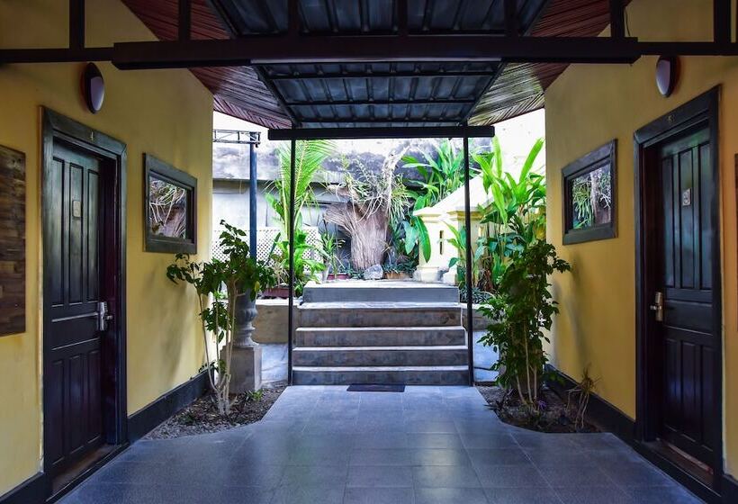 هاستل Mad Monkey Luang Prabang