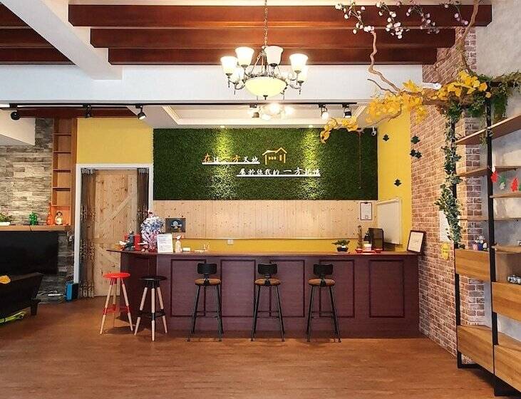 پانسیون On One Side Homestay