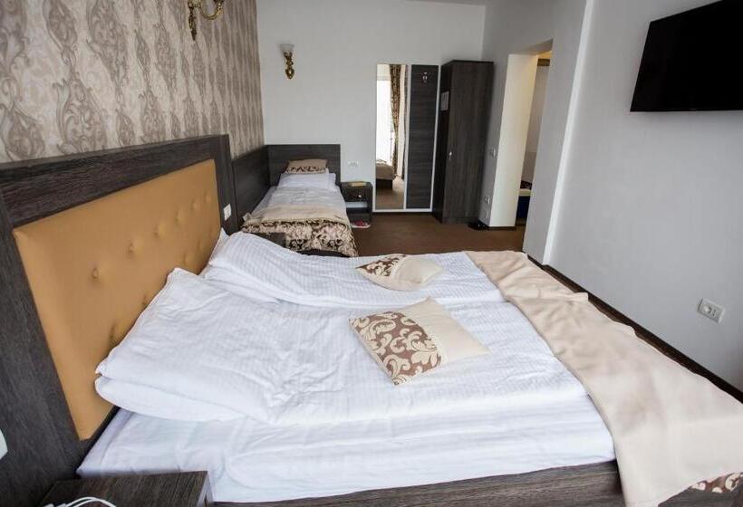 پانسیون Restaurant Ayan Piatra Neamt