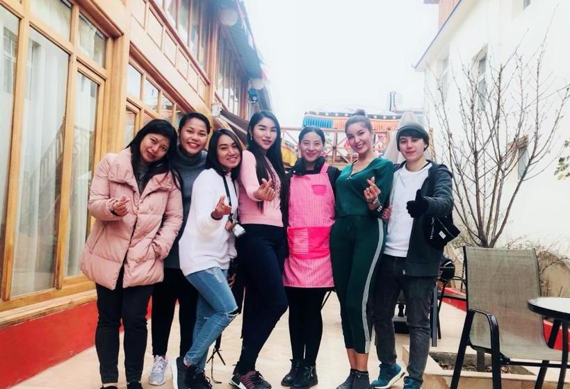 پانسیون Shangrila Namcha Bhawa Inn