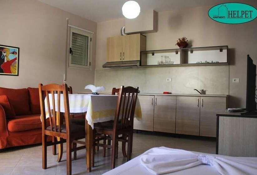 Helpet Residence