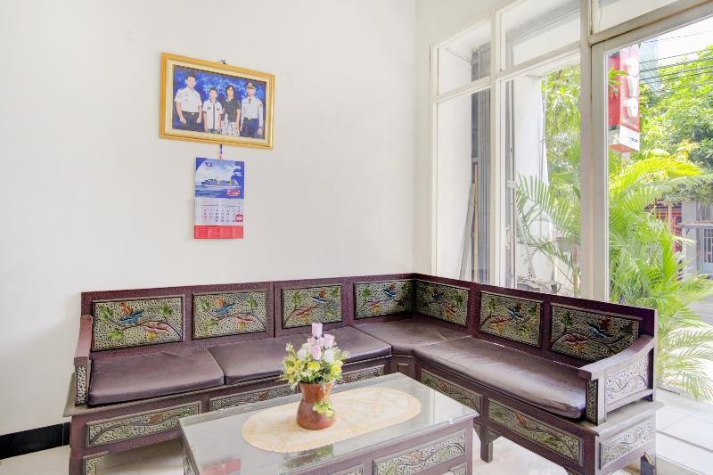 فندق Oyo 3229 Ijen Residence