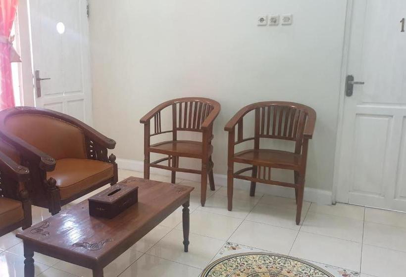 هتل Oyo 3304 Garuda Guest House