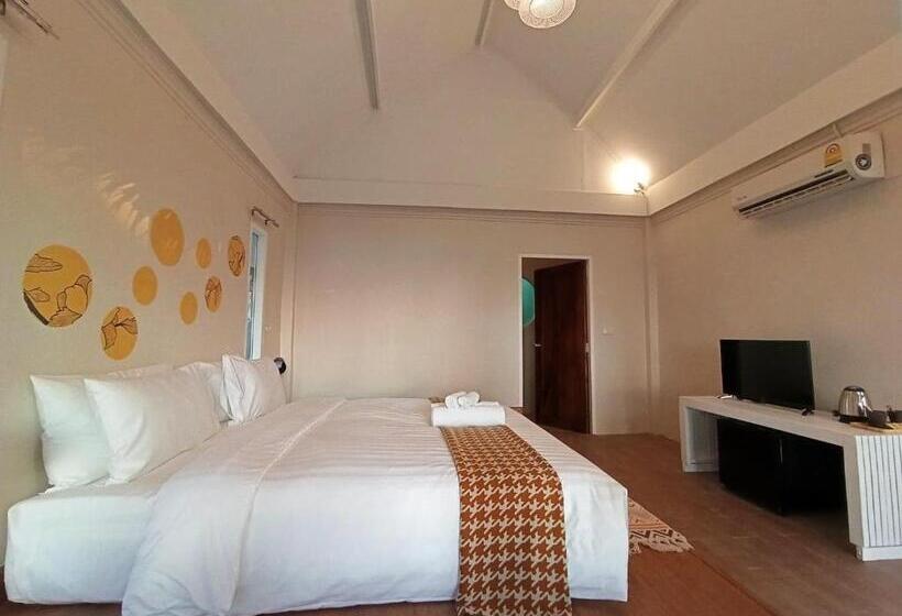 هتل Saffron On The Sea Resort
