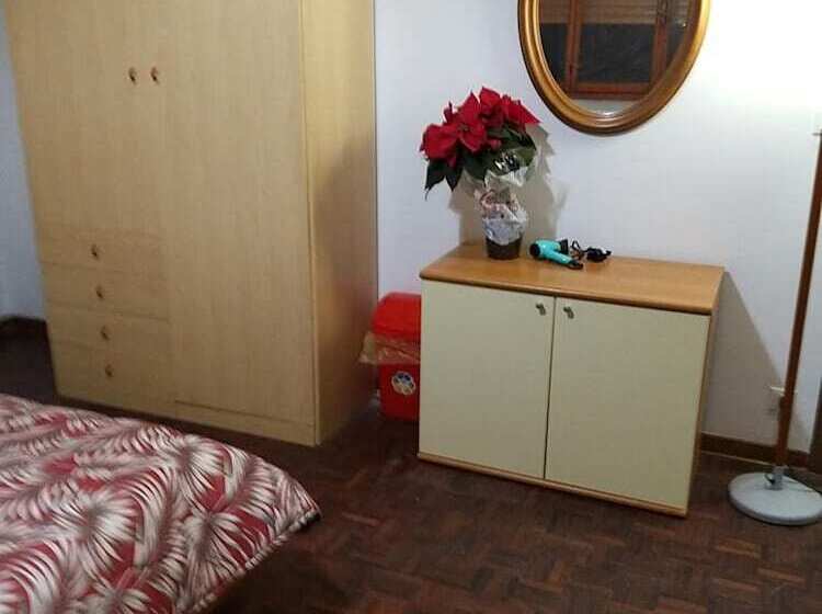 پانسیون Venice Star House