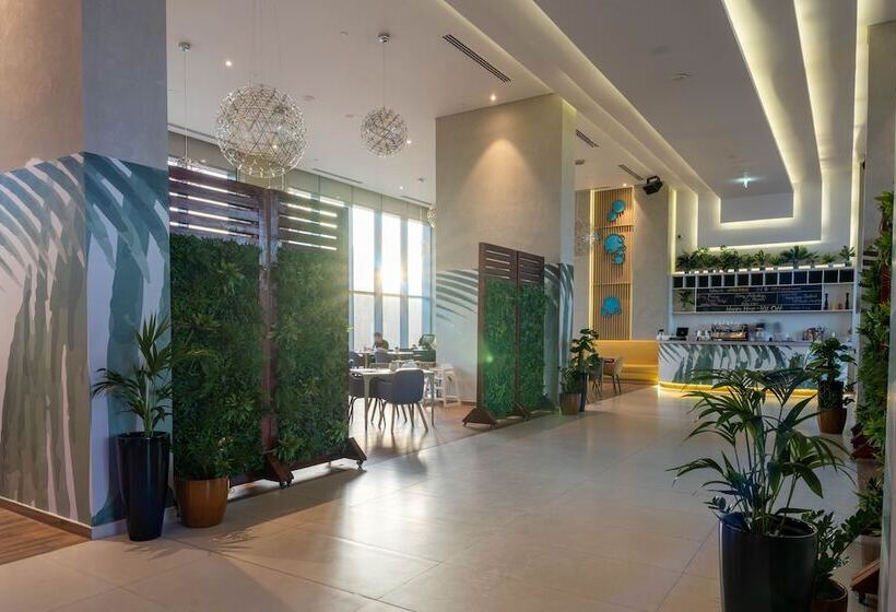 Отель Avani Ibn Battuta Dubai