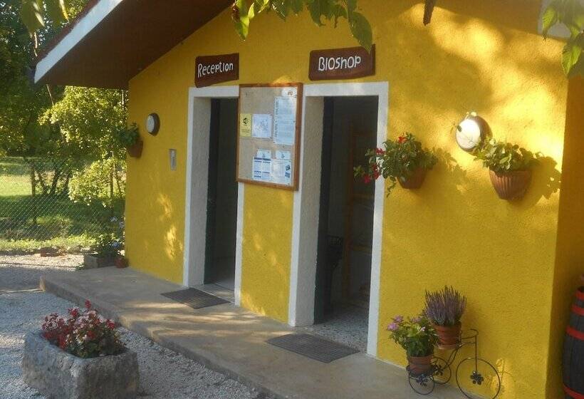 فندق ريفى Camping Agrituristico Carso