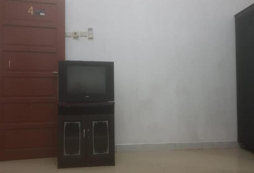 هتل Spot On 3228 Kost Ham