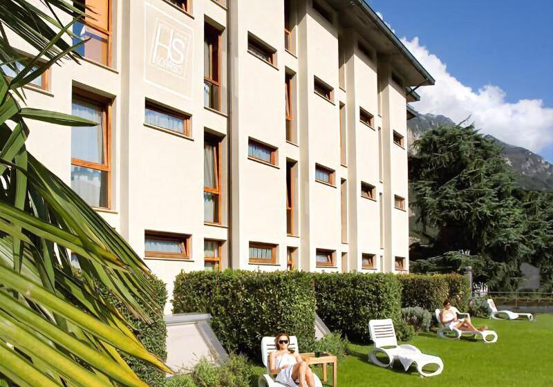 ホテル Albergo Sorriso