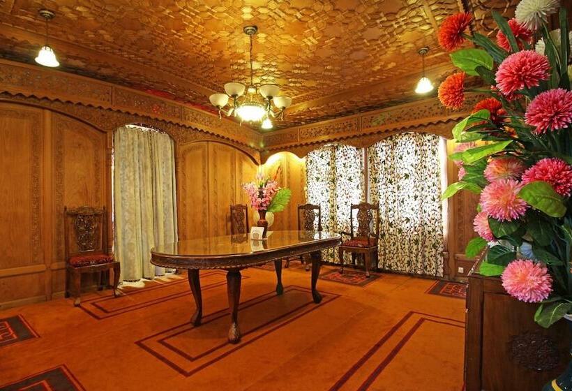 Hotel Floating Heritage Group