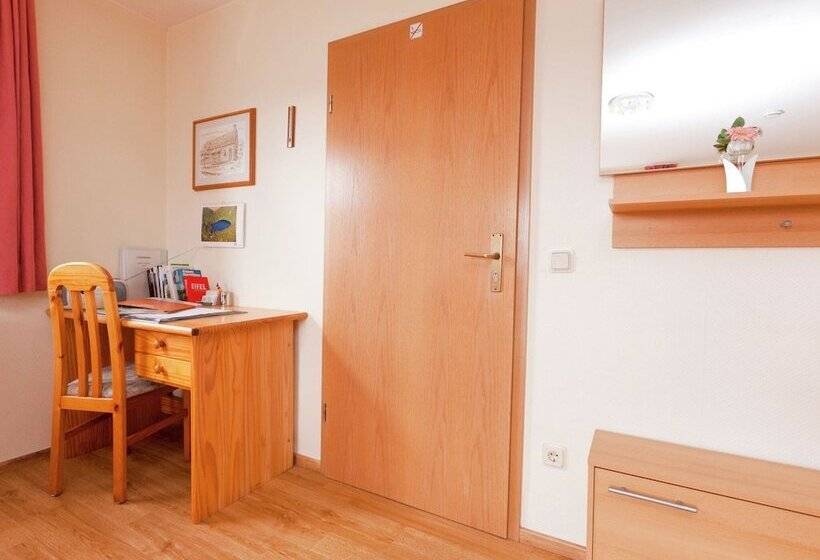 Modern Apartment In Bolsdorf With Sauna