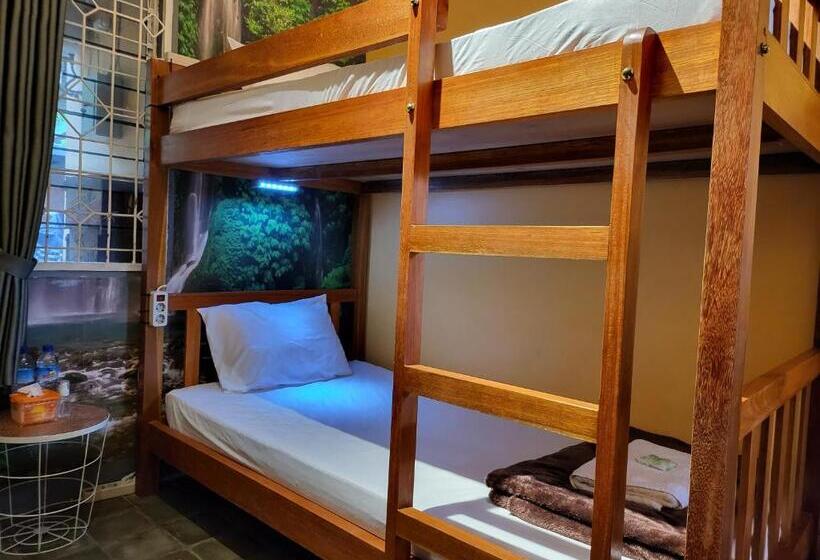 هاستل Dewi Sri Guesthouse