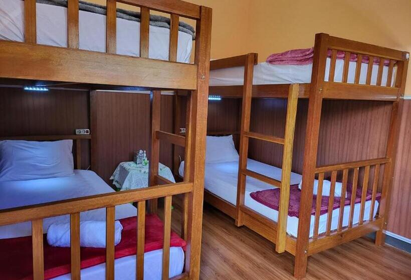 هاستل Dewi Sri Guesthouse