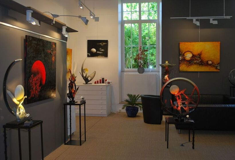 تختخواب و صبحانه La Maison D'arthure