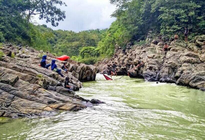 تختخواب و صبحانه Mandalawangi